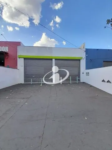 Cômodo para alugar no Loteamento Residencial Pequis imagem 1