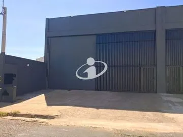 Galpão para alugar no Custodio Pereira imagem 1