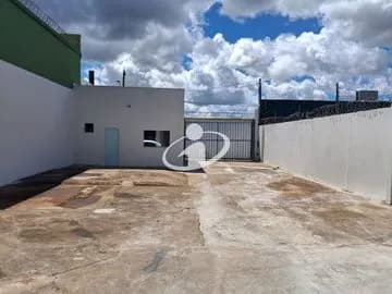 Galpão para alugar no Umuarama imagem 1