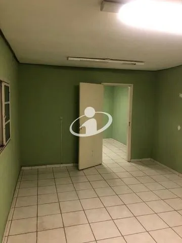 Casa para alugar no Martins imagem 1
