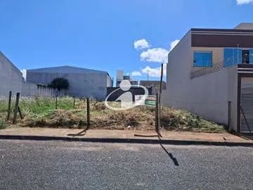 Terreno para alugar no Custodio Pereira imagem 1