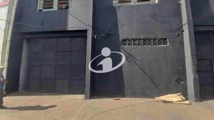 Galpão para alugar no Custodio Pereira imagem 1