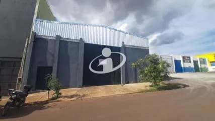 Galpão para alugar no Custodio Pereira imagem 1
