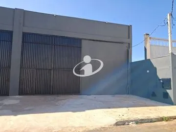 Galpão para alugar no Custodio Pereira imagem 1