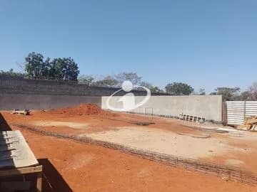 Terreno/condominio para vender no Laranjeiras imagem 1