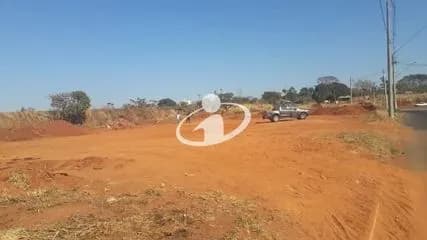 Area para vender no Custodio Pereira imagem 1