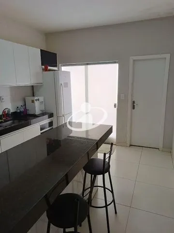 Casa Residencial para vender no Alto Umuarama imagem 1