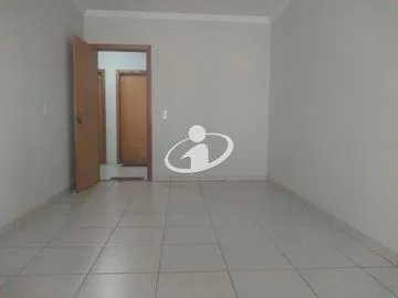 Apartamento para vender no Segismundo Pereira imagem 1
