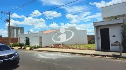 Terreno para vender no Laranjeiras imagem 1
