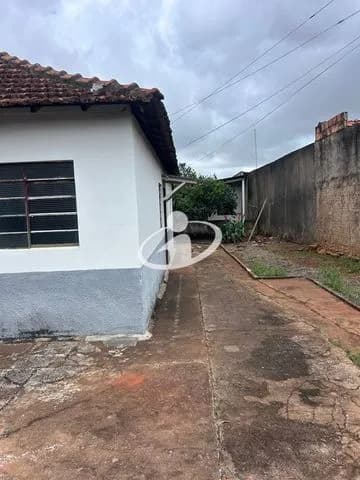Casa Residencial para vender no Custodio Pereira imagem 1