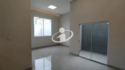 Casa Residencial para vender no Novo Mundo imagem 1