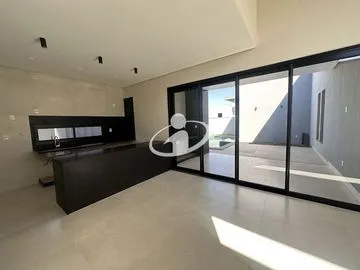 Casa/condominio para vender no Laranjeiras imagem 1