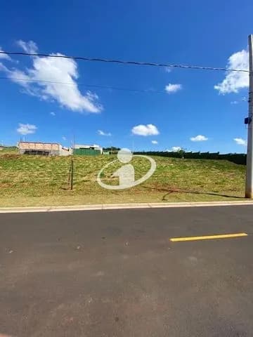 Terreno/condominio para vender no Granja Marileusa imagem 1