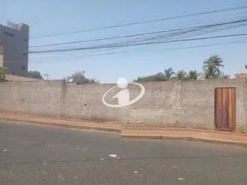 Terreno para vender no Tibery imagem 1