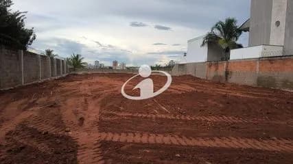 Terreno para vender no Cidade Jardim imagem 1